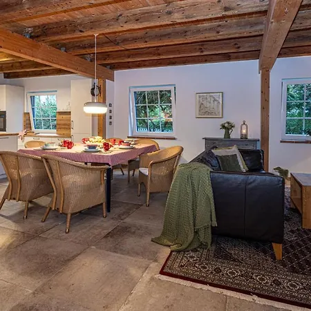 Einer Malerin بيت للعطل